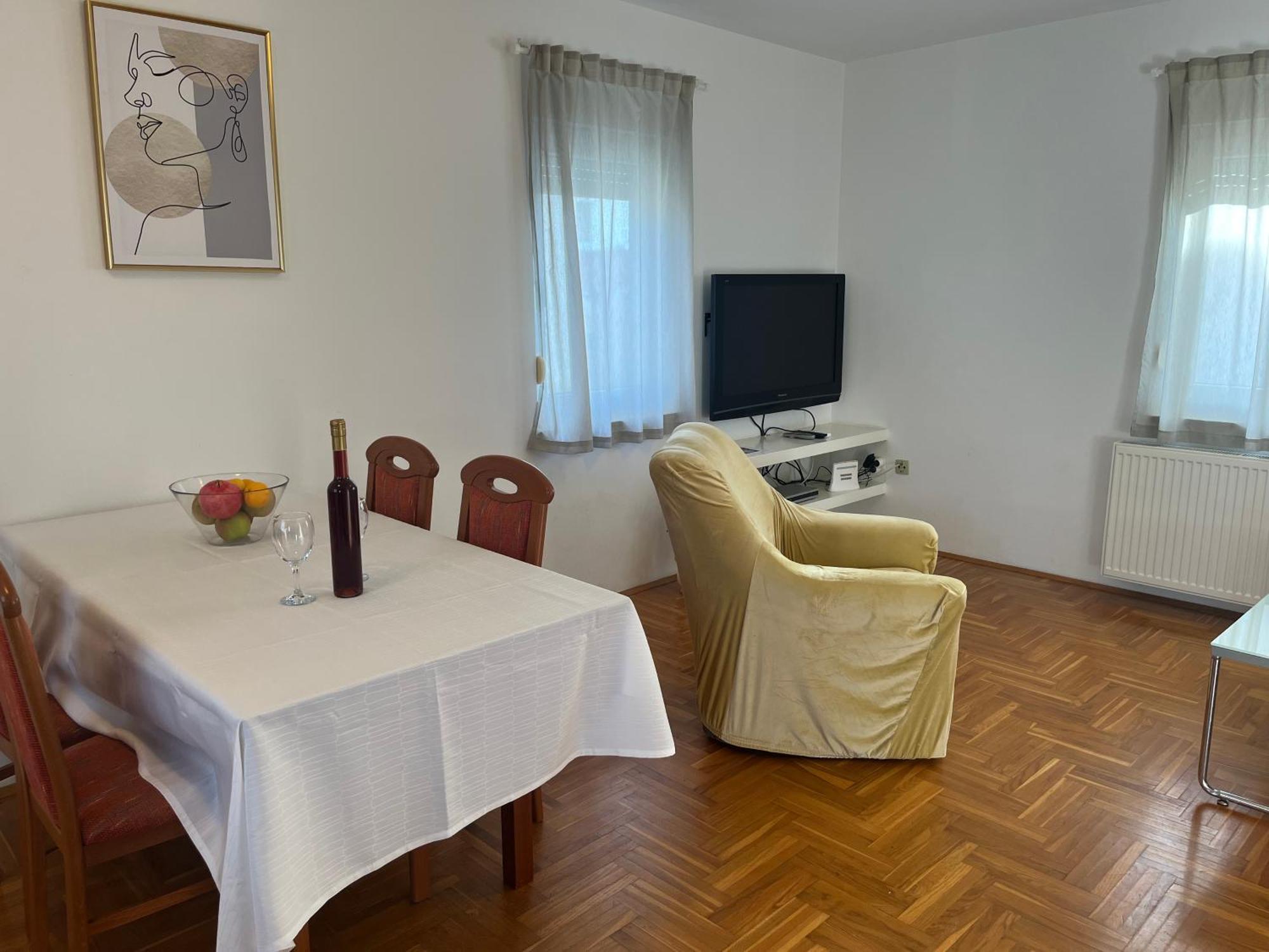 Burle Apartment With Free Private Parking Medulin Exterior foto